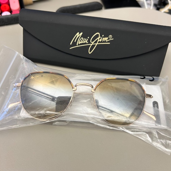 Maui Jim HCL Island Eyes Gold Sunglasses main image 4